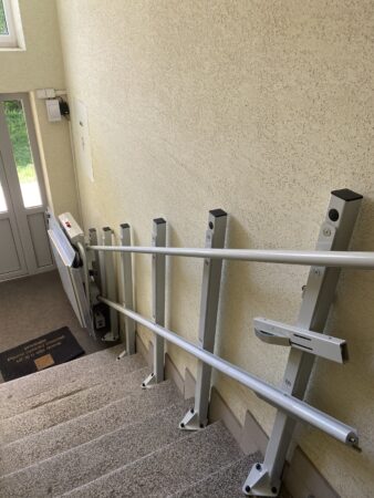 Predám šikmú schodiskovú plošinu Delta - dráha