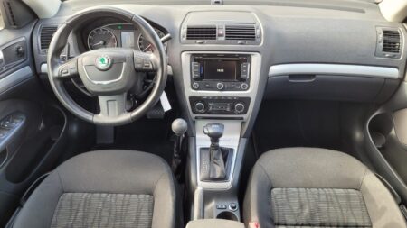 Predám Škoda Octavia - ručné ovládanie pre ZŤP
